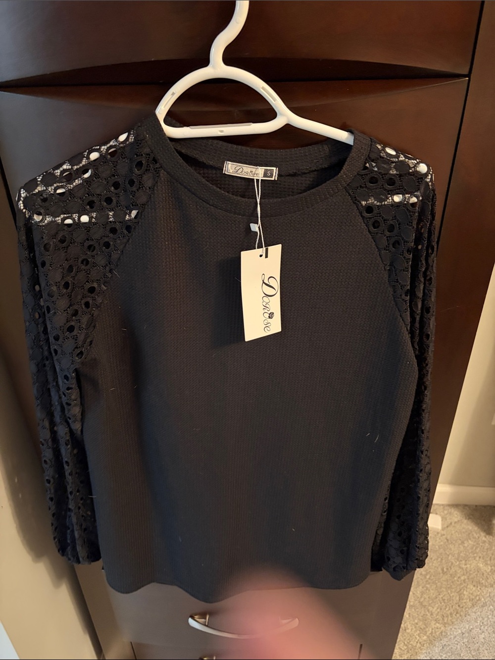 Black Lace-Sleeve Long-Sleeve Top